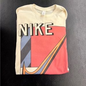 Retro Nike Graphic Tshirt‼️